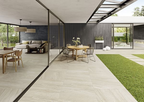 Dalle Céramique CLASH – Soul – Ozaé Graviers Déco Dalle Céramique CLASH - Soul, teinte beige veinée, effet pierre claire – Ozaé Graviers Déco