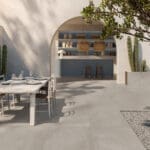 Dalle Céramique PRIMA - Concrete 2 Dalle Céramique PRIMA - Concrete effet béton gris clair pour extérieur – Ozaé Graviers Déco